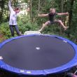 trampoline naast de deur