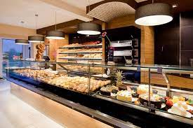 Winkels-Bakkerij-Sportzaak-Kleine Landhaus @ Usseln